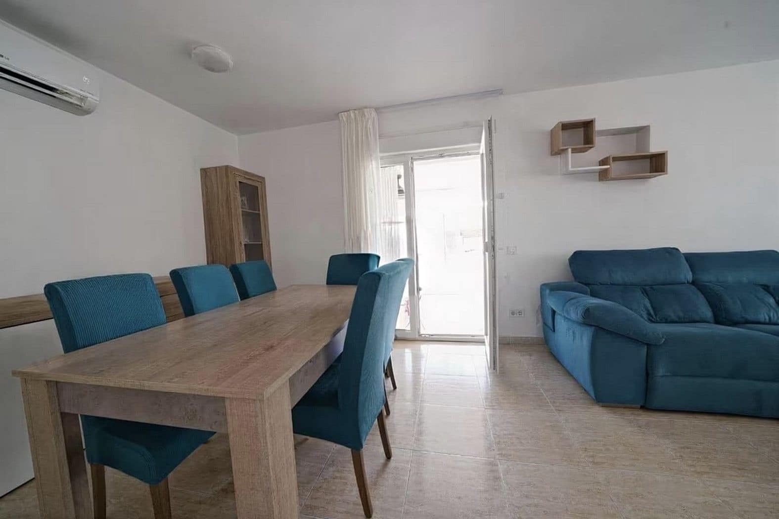 3 soveværelse Semi-Rækkehus til salg i El Campello med swimmingpool garage - € 449.000 (Ref: 9884188)