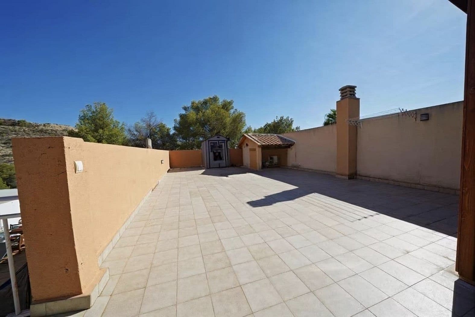 3 soveværelse Semi-Rækkehus til salg i El Campello med swimmingpool garage - € 449.000 (Ref: 9884188)