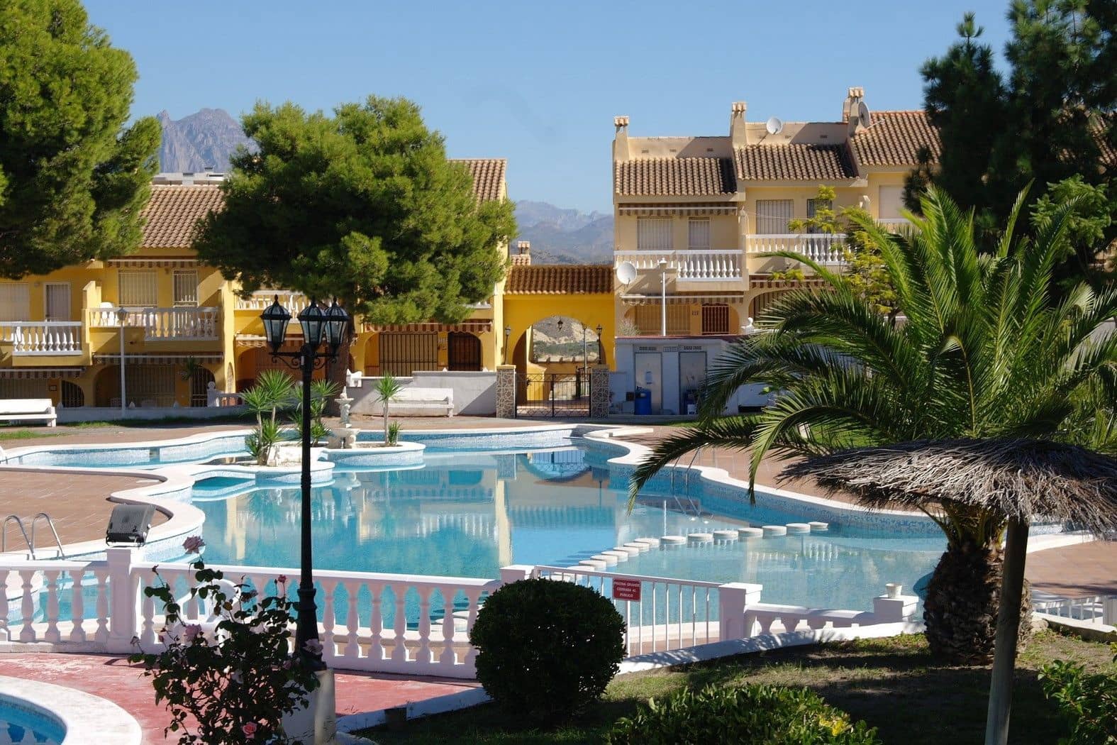 Pareado de 2 habitaciones en El Campello en venta con piscina garaje - 209.000 € (Ref: 9926871)