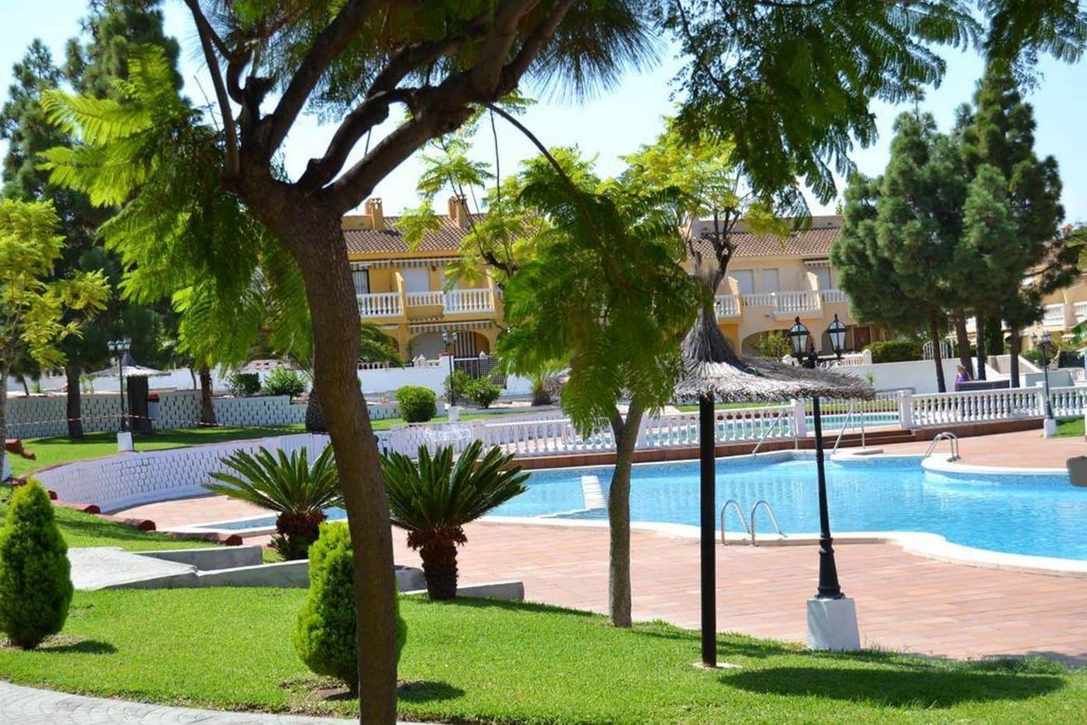 Pareado de 2 habitaciones en El Campello en venta con piscina garaje - 237.000 € (Ref: 9928866)