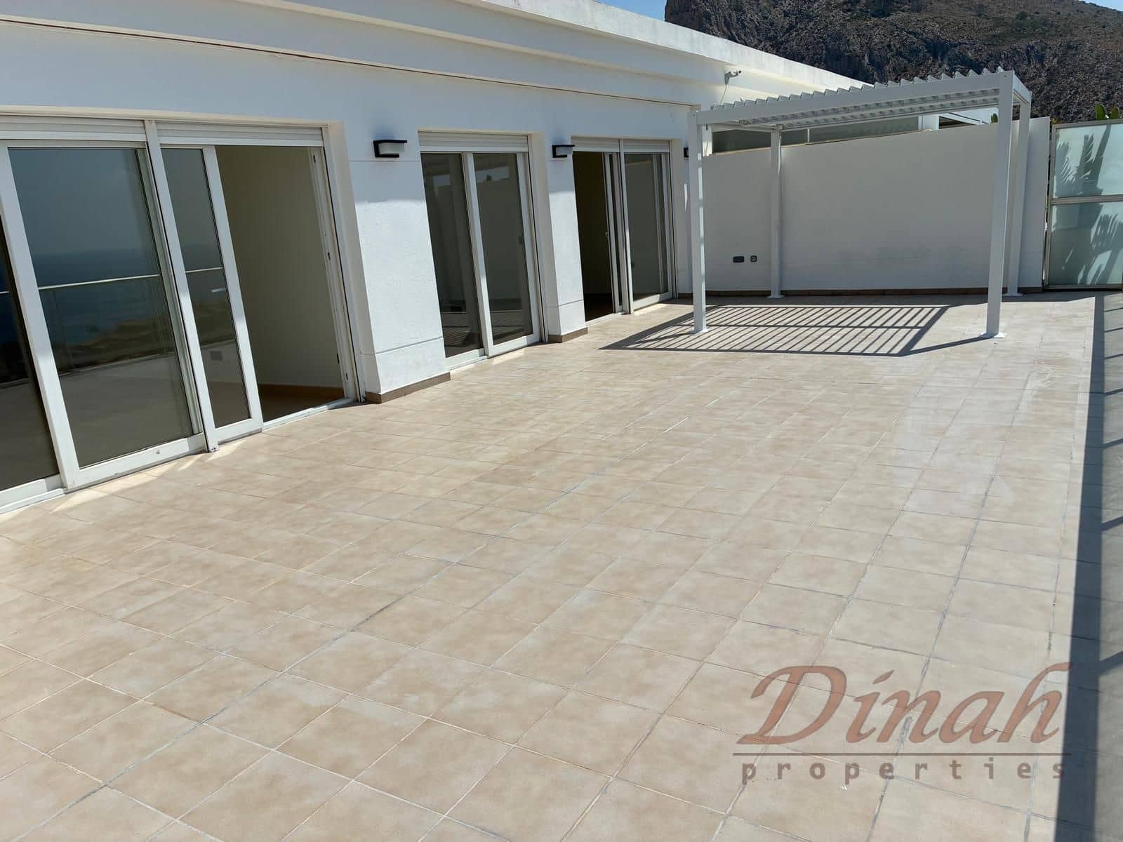 2 bedroom Apartment for rent in Altea with pool garage - € 1,700 (Ref: 10010234)
