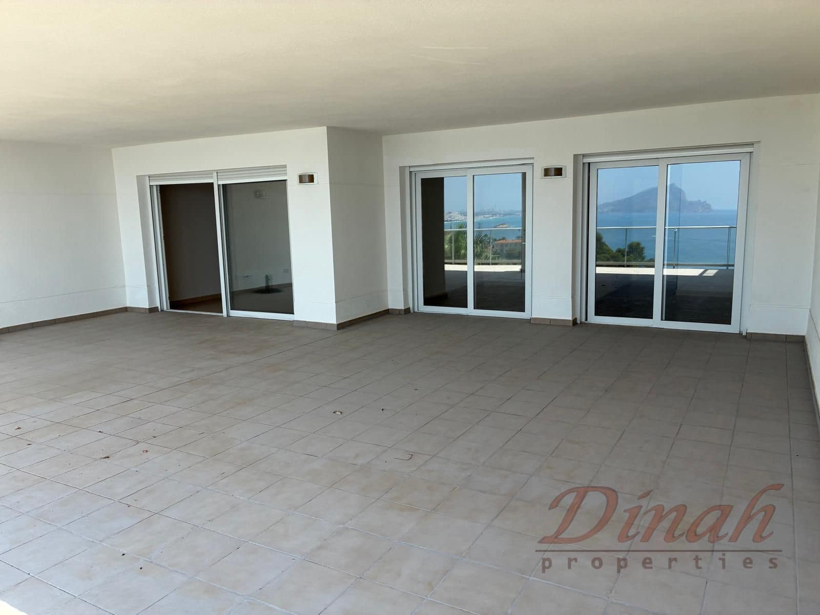 2 bedroom Apartment for rent in Altea with pool garage - € 1,600 (Ref: 10010235)