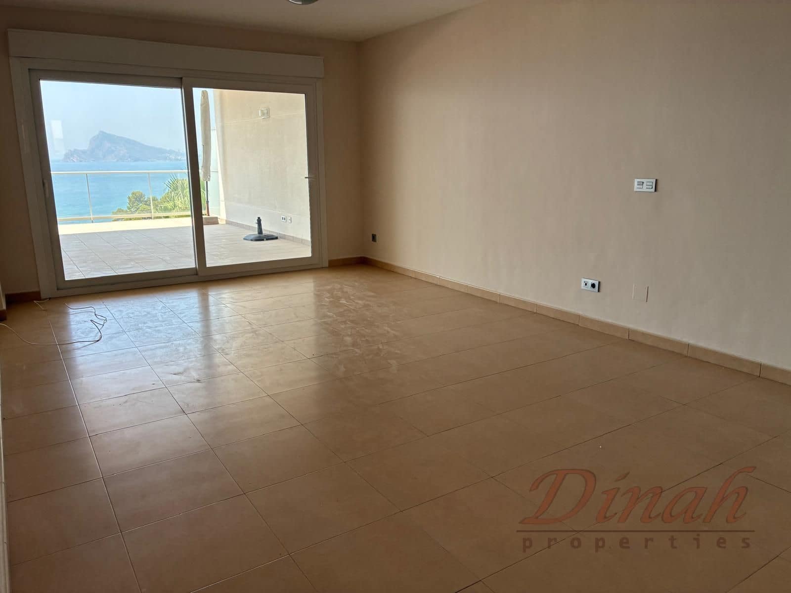 2 bedroom Apartment for rent in Altea with pool garage - € 1,600 (Ref: 10010235)