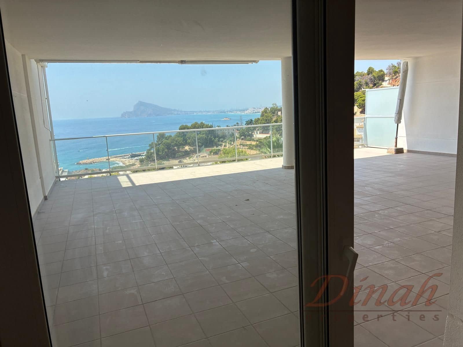 2 bedroom Apartment for rent in Altea with pool garage - € 1,600 (Ref: 10010235)