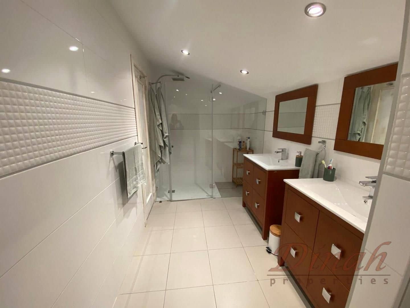 3 Zimmer Apartment zu vermieten in Altea mit Pool Garage - 1.300 € (Ref: 10036319)