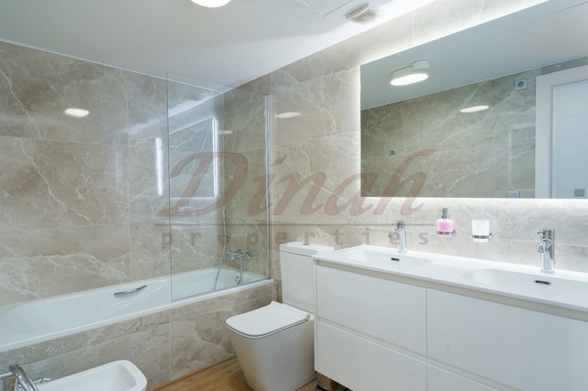 5 sypialnia Willa do wynajęcia w Altea z basenem garażem - 3 000 € (Ref: 10135578)