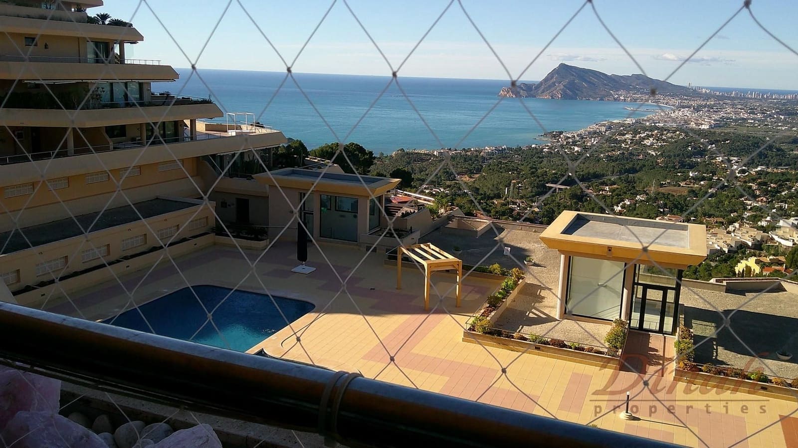 2 bedroom Apartment for sale in Altea with pool garage - € 550,000 (Ref: 10158947)