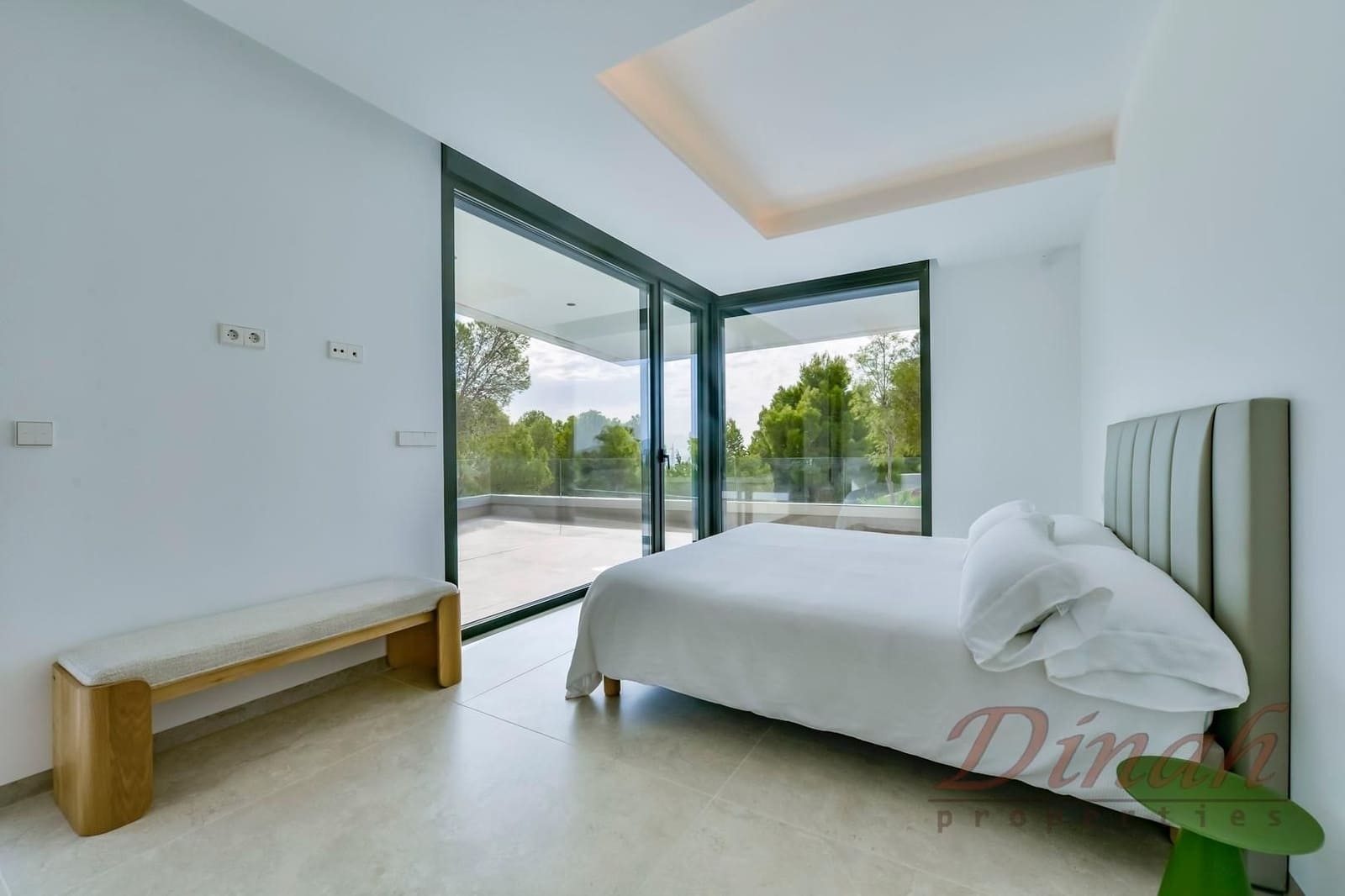 4 bedroom Villa for sale in Altea with pool garage - € 2,345,000 (Ref: 10160905)