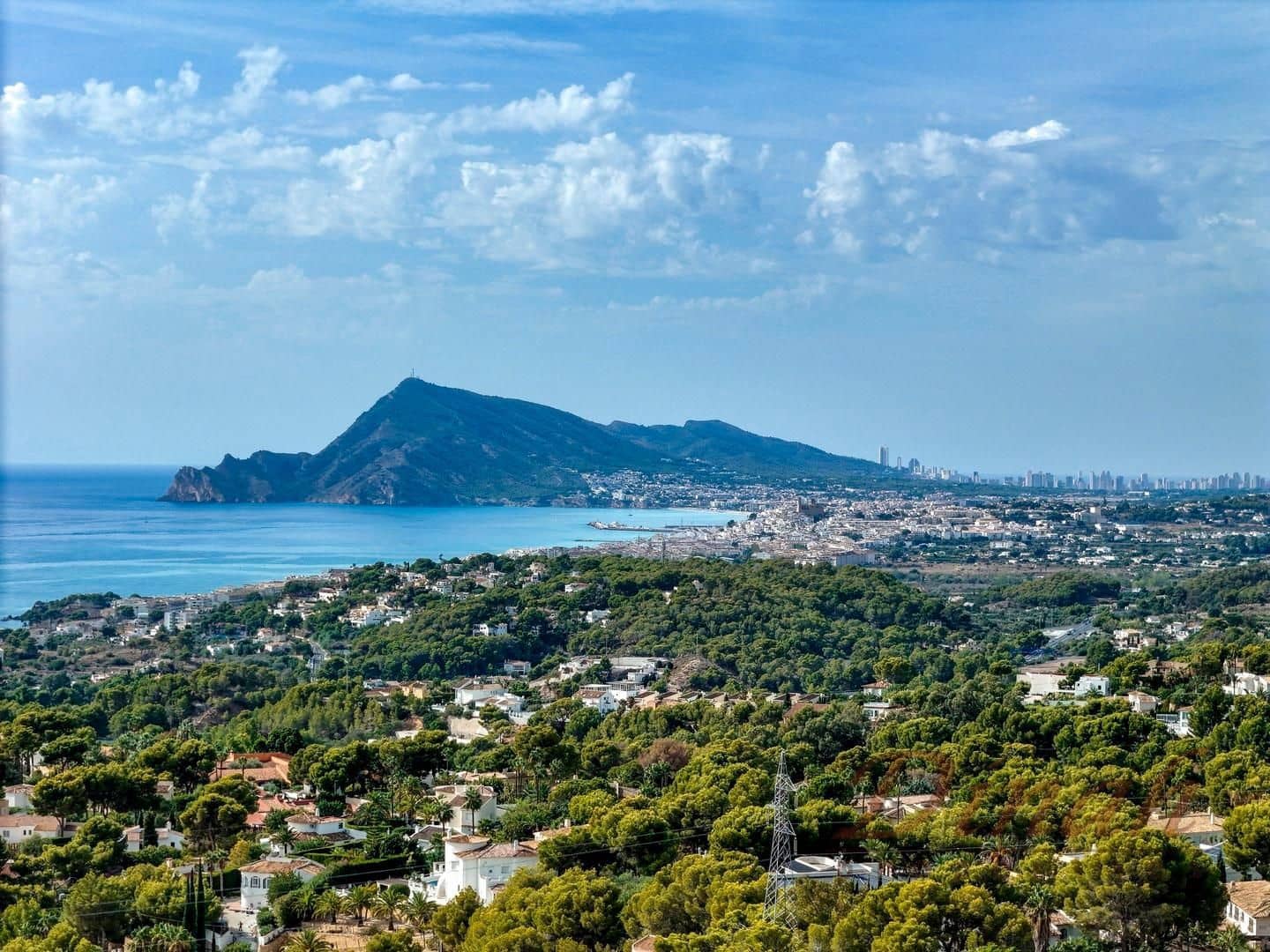 4 bedroom Villa for sale in Altea with pool garage - € 2,345,000 (Ref: 10160905)