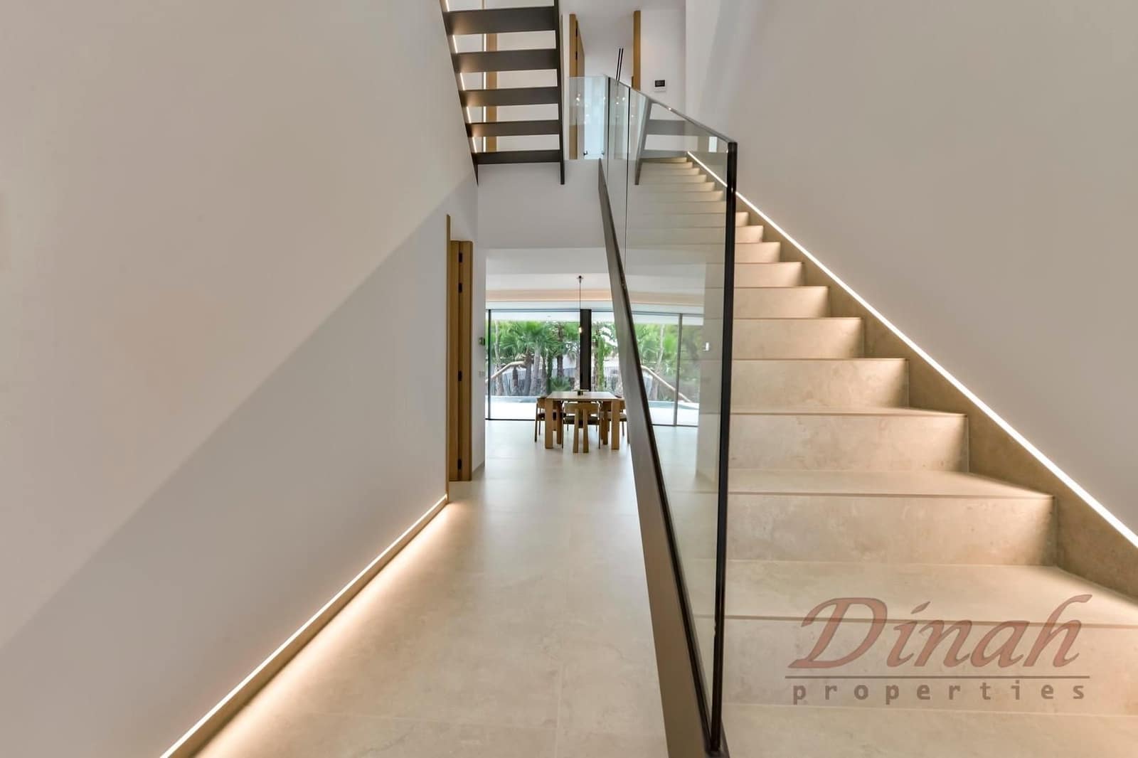 4 bedroom Villa for sale in Altea with pool garage - € 2,345,000 (Ref: 10160905)