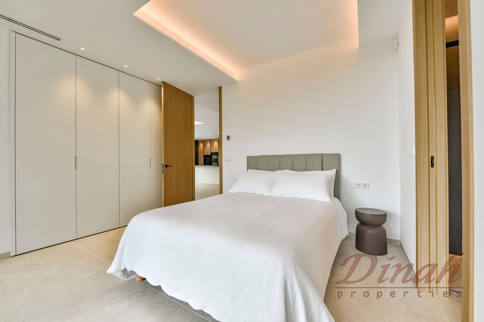 4 bedroom Villa for sale in Altea with pool garage - € 2,345,000 (Ref: 10160905)