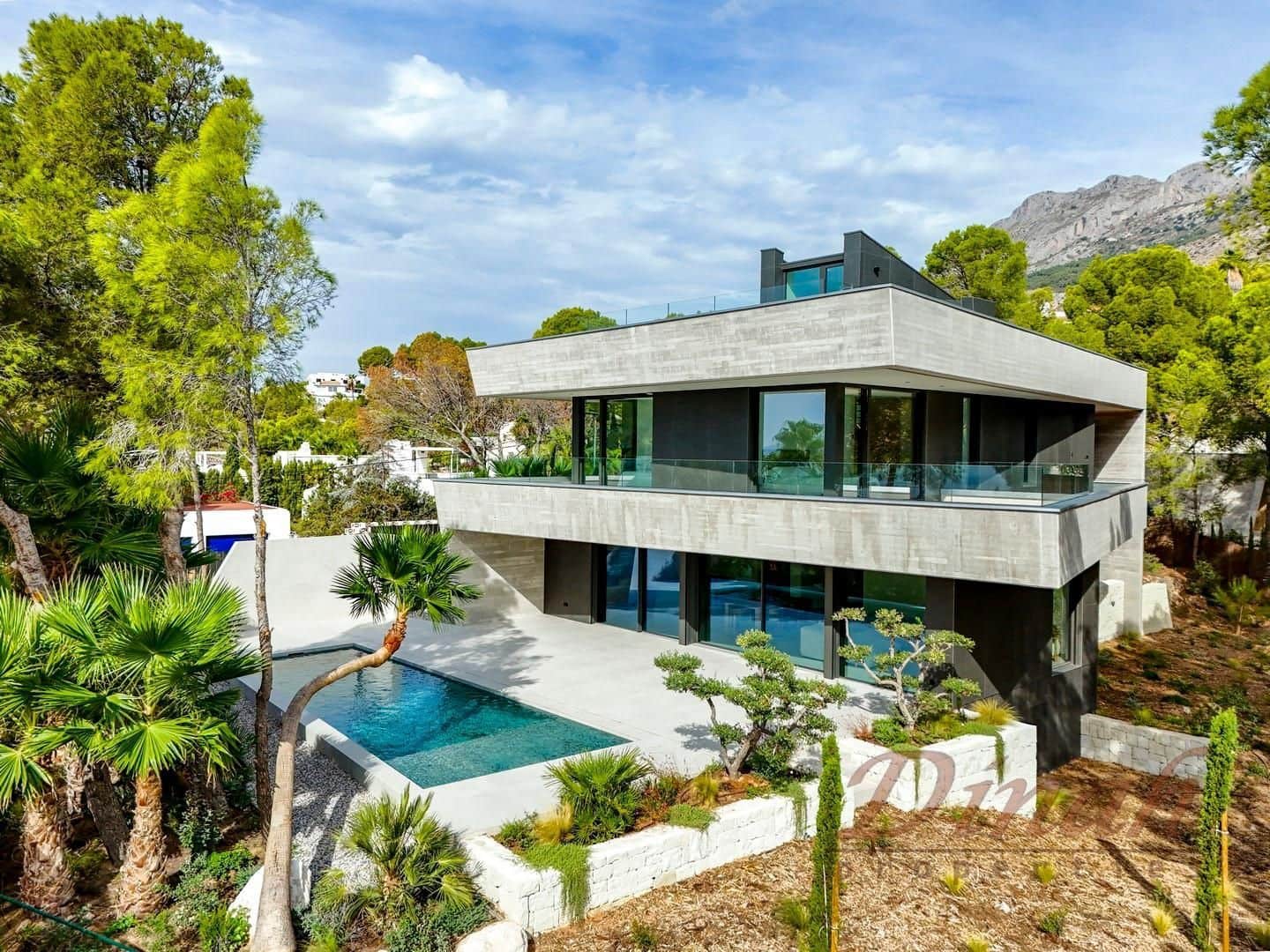 4 bedroom Villa for sale in Altea with pool garage - € 2,345,000 (Ref: 10160905)