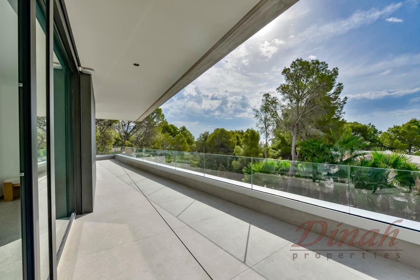 4 bedroom Villa for sale in Altea with pool garage - € 2,345,000 (Ref: 10160905)