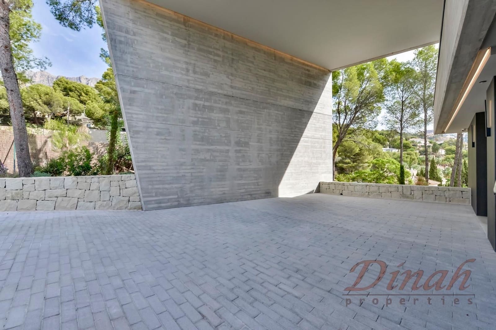 4 bedroom Villa for sale in Altea with pool garage - € 2,345,000 (Ref: 10160905)