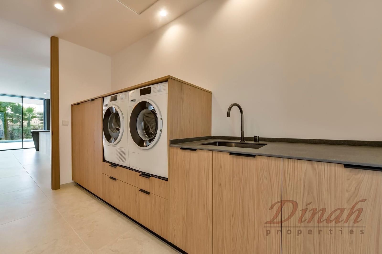 4 bedroom Villa for sale in Altea with pool garage - € 2,345,000 (Ref: 10160905)
