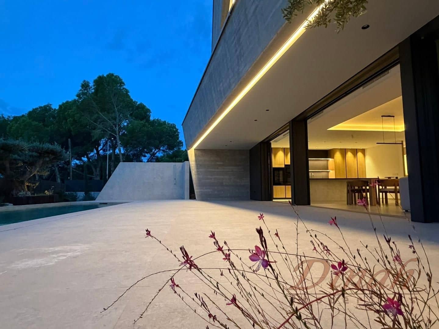 4 bedroom Villa for sale in Altea with pool garage - € 2,345,000 (Ref: 10160905)