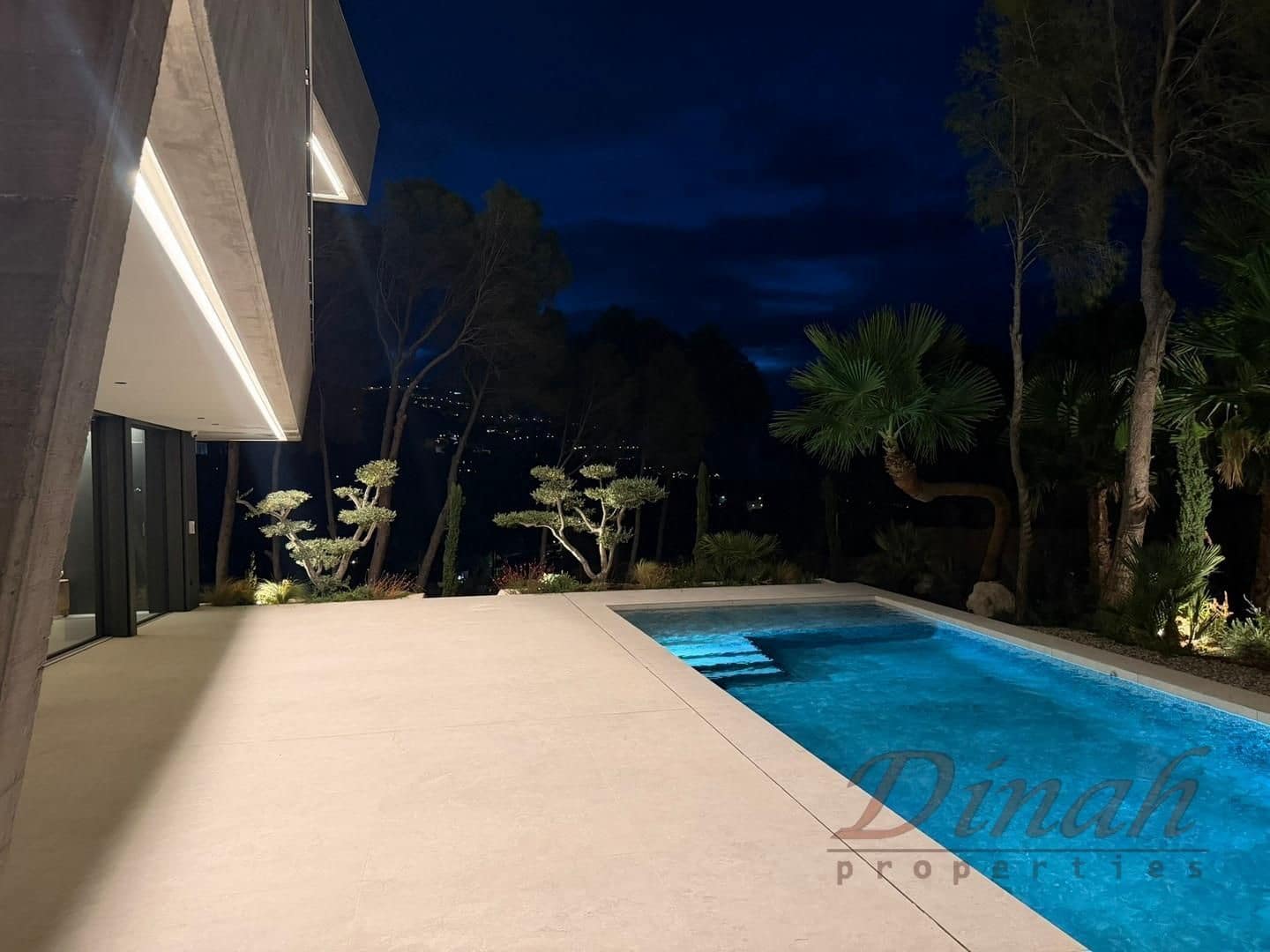 4 bedroom Villa for sale in Altea with pool garage - € 2,345,000 (Ref: 10160905)