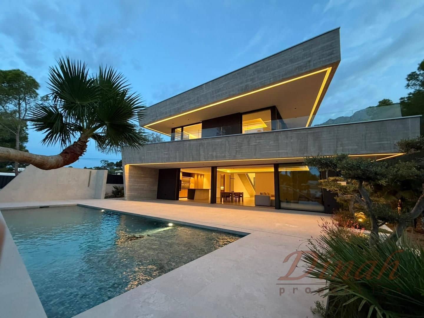 4 bedroom Villa for sale in Altea with pool garage - € 2,345,000 (Ref: 10160905)