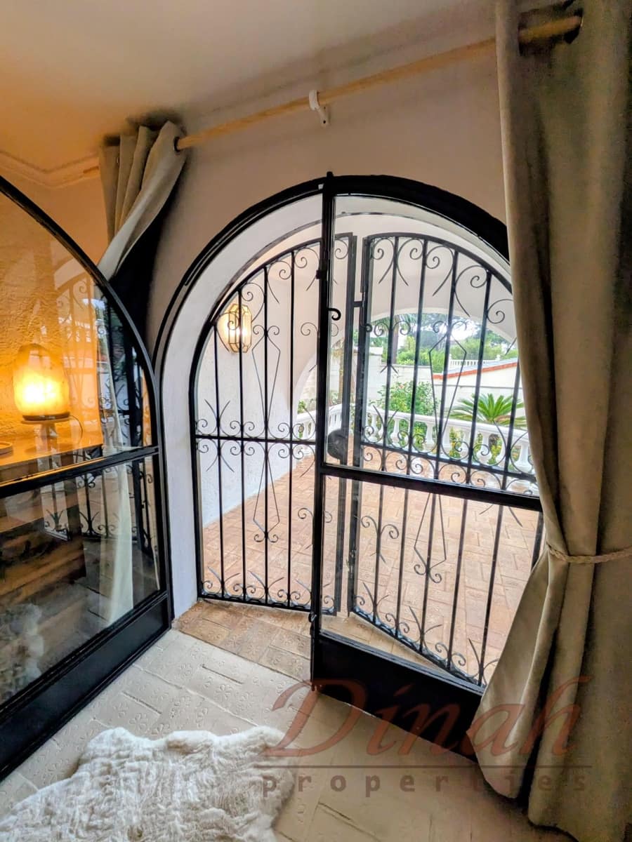 Chalet de 5 habitaciones en Altea en venta con piscina garaje - 460.000 € (Ref: 10179785)