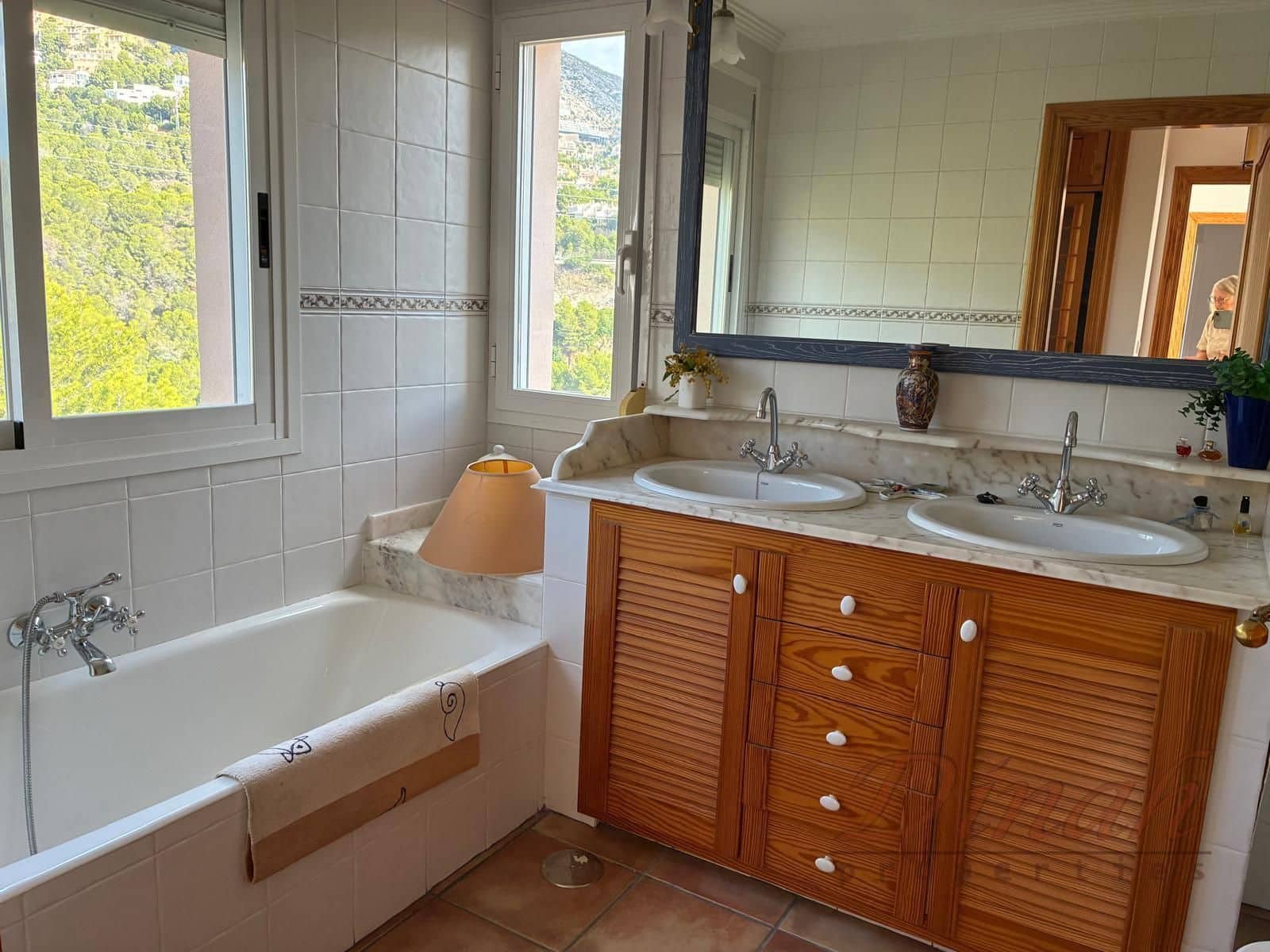4 makuuhuone Huvila myytävänä paikassa Altea mukana 
autotalli - 1 880 000 € (Ref: 10184144)