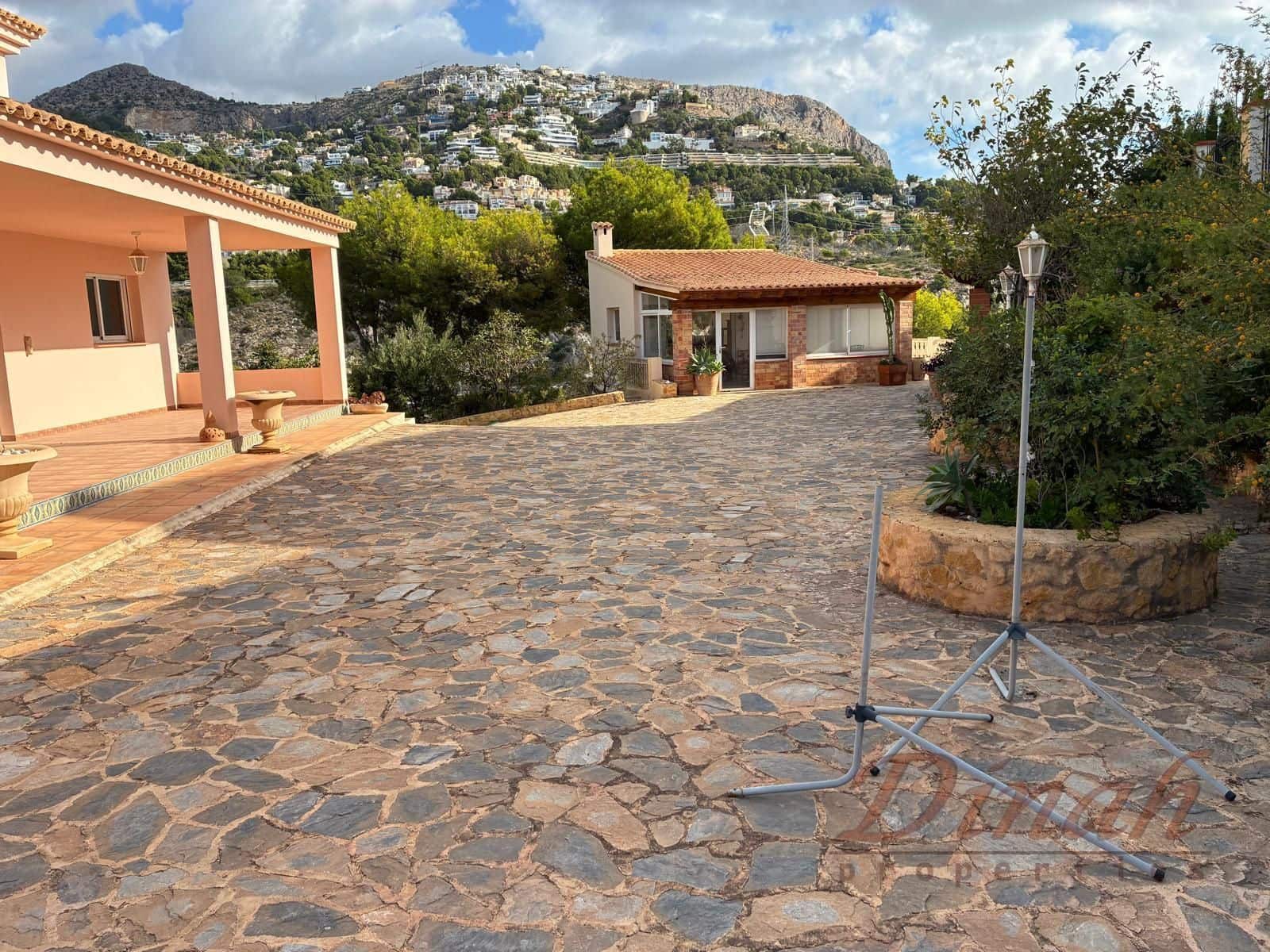 4 makuuhuone Huvila myytävänä paikassa Altea mukana 
autotalli - 1 880 000 € (Ref: 10184144)