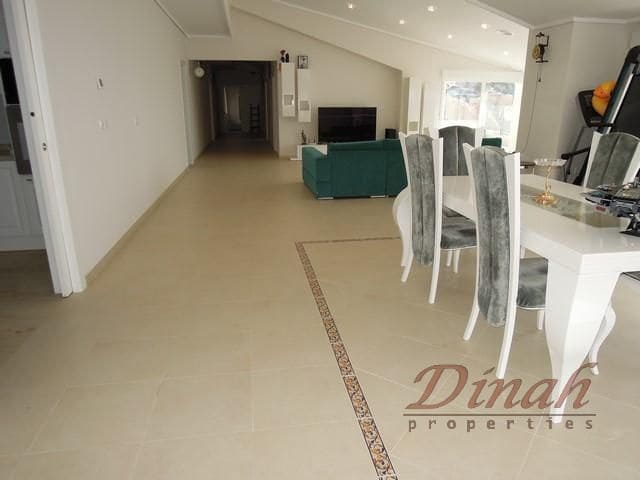 4 bedroom Penthouse for sale in Altea with pool garage - € 2,500,000 (Ref: 8756967)