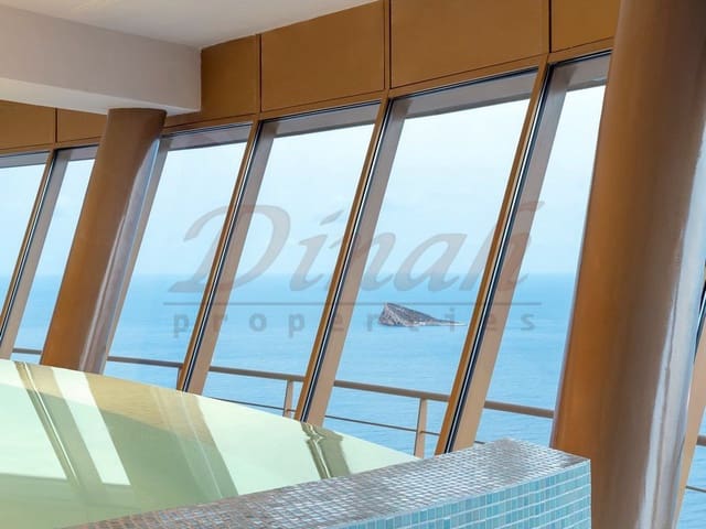 2 soverom Leilighet til salgs i Playa Poniente, Benidorm med svømmebasseng garasje - € 995 000 (Ref: 8756968)