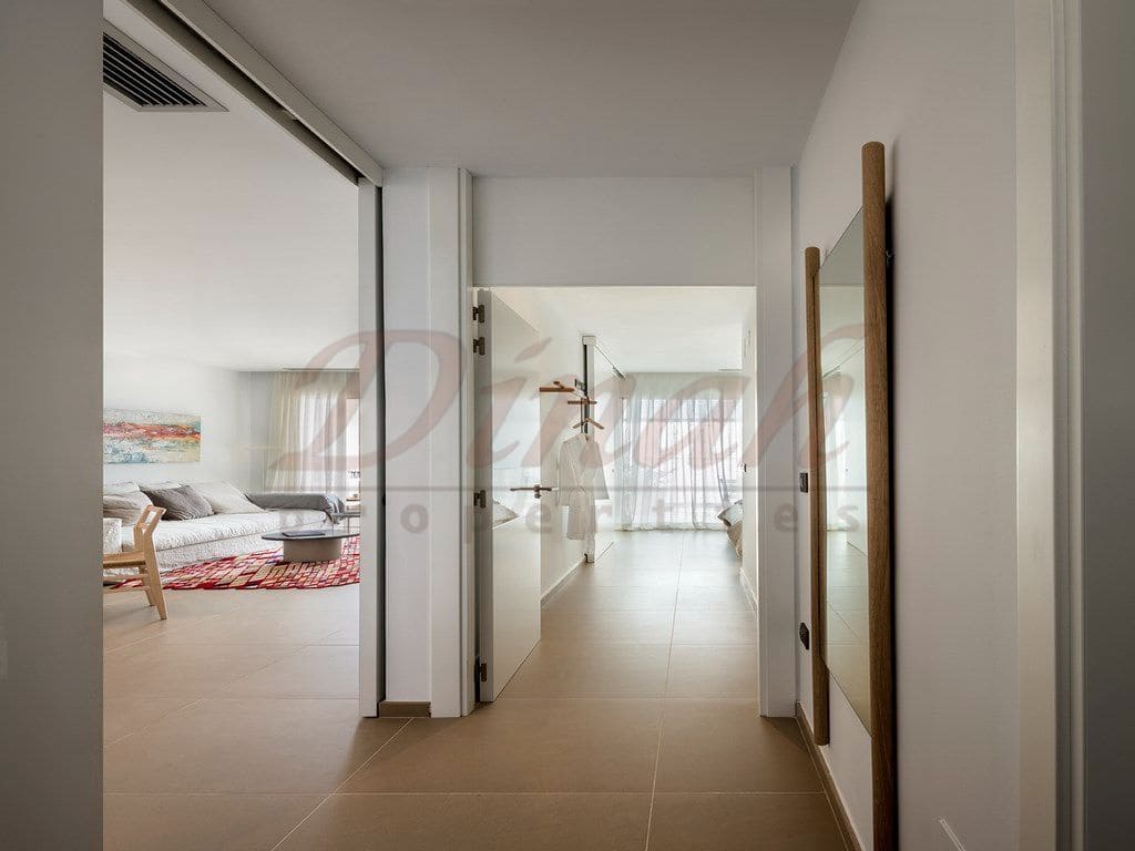 2 soverom Leilighet til salgs i Benidorm med svømmebasseng garasje - € 995 000 (Ref: 8756968)