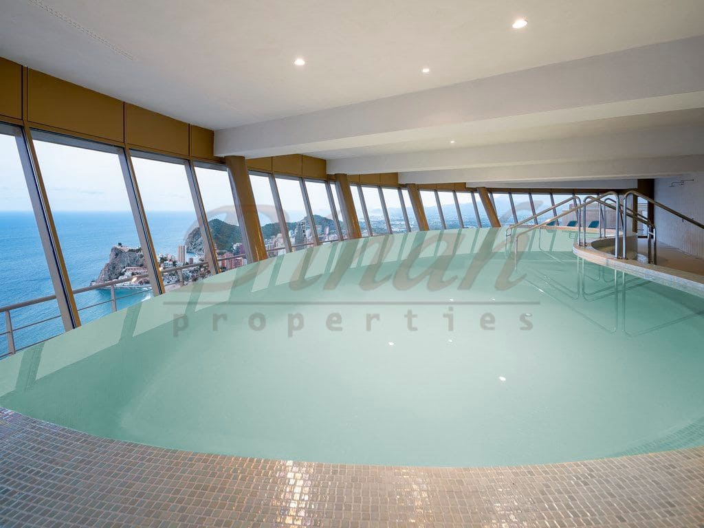 2 soverom Leilighet til salgs i Benidorm med svømmebasseng garasje - € 995 000 (Ref: 8756968)