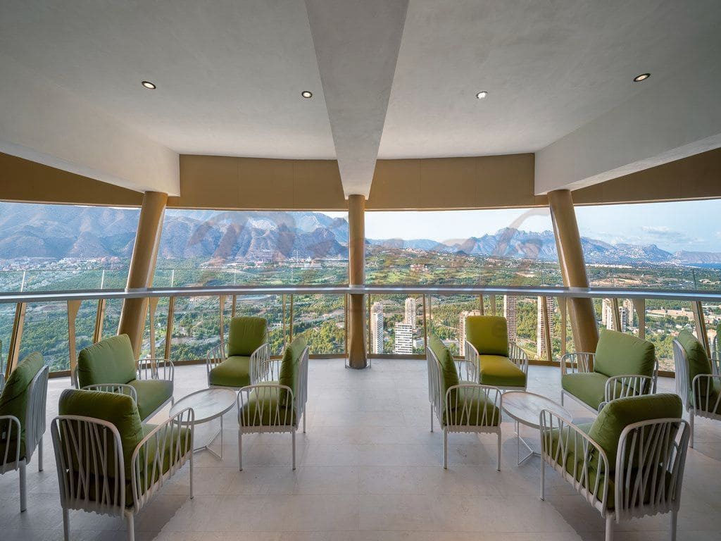 2 soverom Leilighet til salgs i Benidorm med svømmebasseng garasje - € 995 000 (Ref: 8756968)