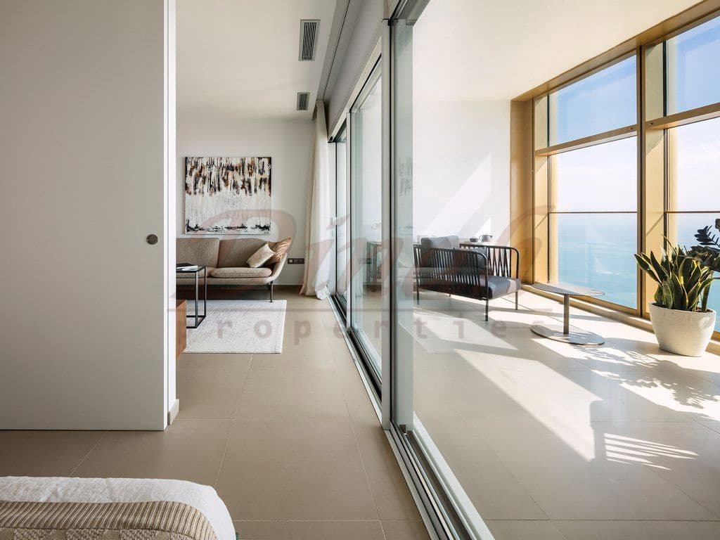 2 soverom Leilighet til salgs i Benidorm med svømmebasseng garasje - € 995 000 (Ref: 8756968)