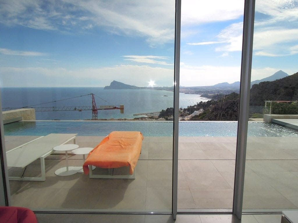 3 bedroom Villa for sale in Altea with garage - € 2,980,000 (Ref: 8810860)