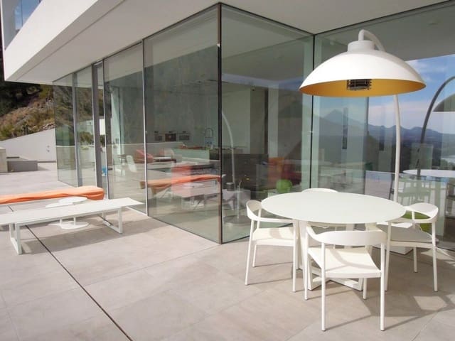 3 bedroom Villa for sale in Altea with garage - € 2,980,000 (Ref: 8810860)