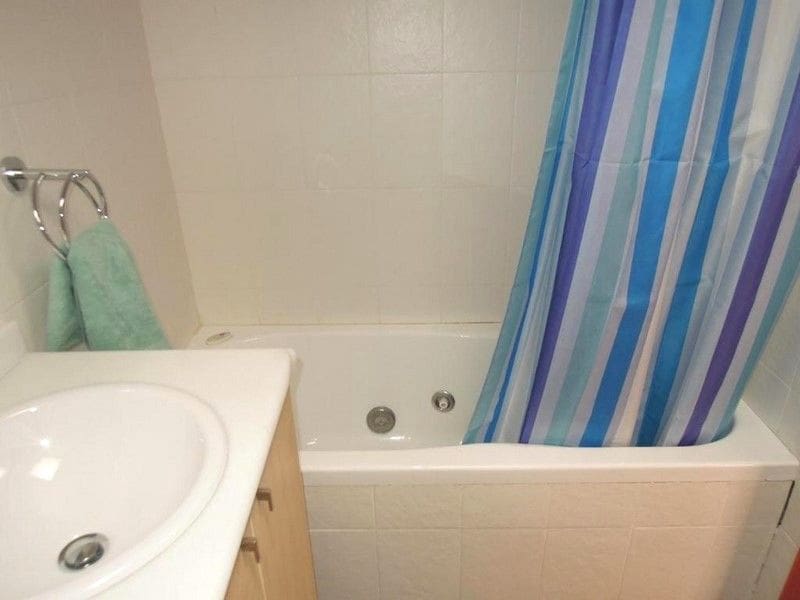 3 soveværelse Byhus til leje i Calpe / Calp med swimmingpool garage - € 1.500 (Ref: 8827207)