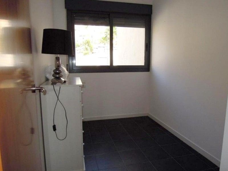 3 soveværelse Byhus til leje i Calpe / Calp med swimmingpool garage - € 1.500 (Ref: 8827207)