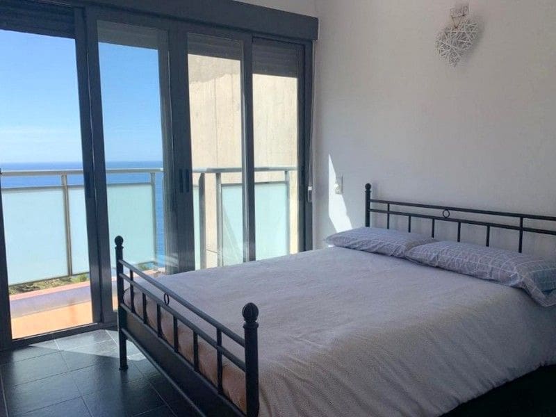 3 soveværelse Byhus til leje i Calpe / Calp med swimmingpool garage - € 1.500 (Ref: 8827207)