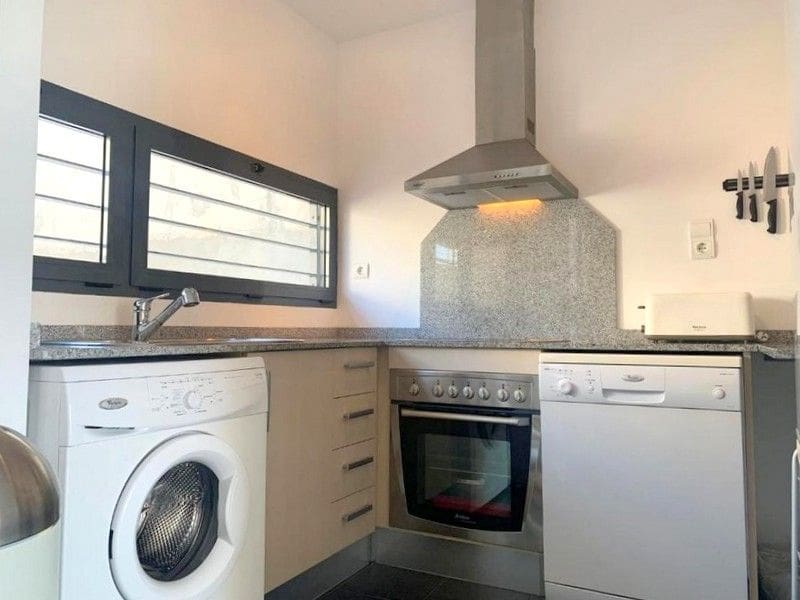 3 soveværelse Byhus til leje i Calpe / Calp med swimmingpool garage - € 1.500 (Ref: 8827207)