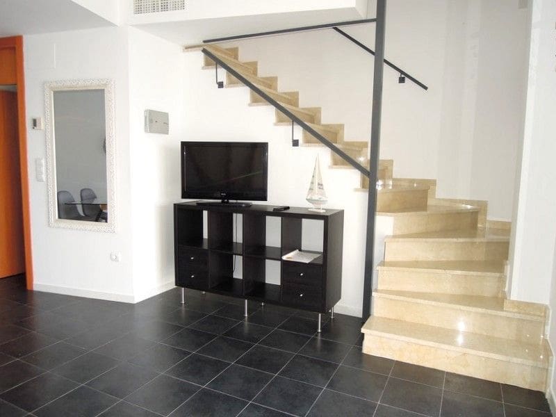 3 soveværelse Byhus til leje i Calpe / Calp med swimmingpool garage - € 1.500 (Ref: 8827207)