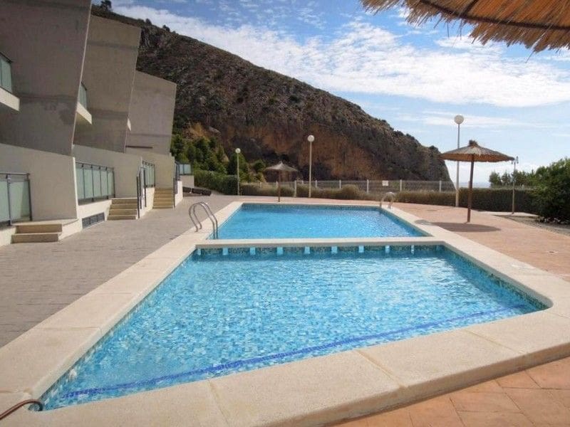 3 soveværelse Byhus til leje i Calpe / Calp med swimmingpool garage - € 1.500 (Ref: 8827207)