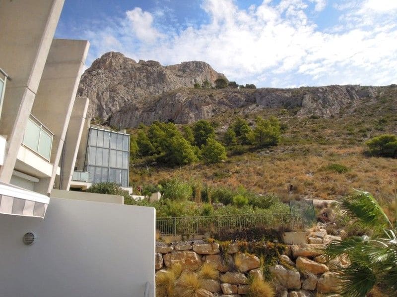 3 soveværelse Byhus til leje i Calpe / Calp med swimmingpool garage - € 1.500 (Ref: 8827207)