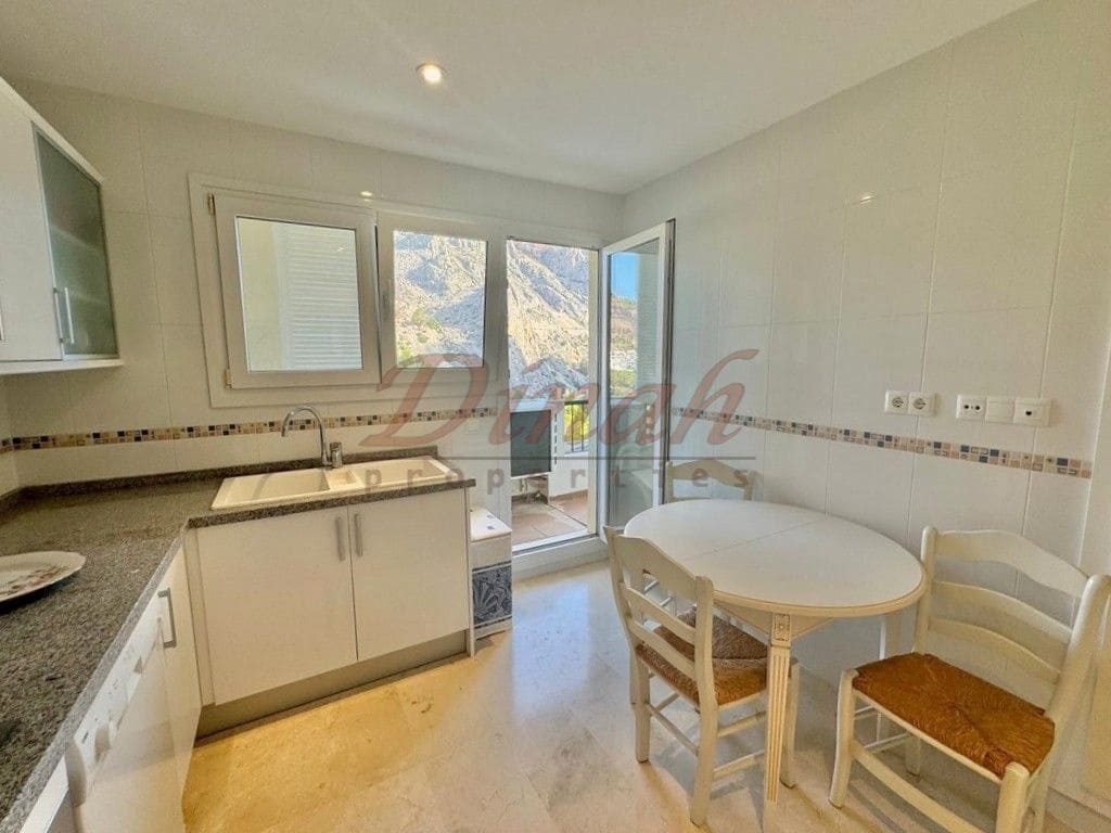 2 soveværelse Lejlighed til salg i Altea med swimmingpool garage - € 495.000 (Ref: 8827208)