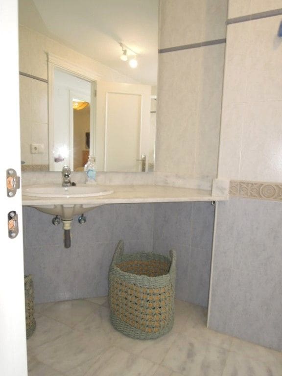 2 Zimmer Apartment zu vermieten in Altea mit Pool Garage - 1.350 € (Ref: 8838294)