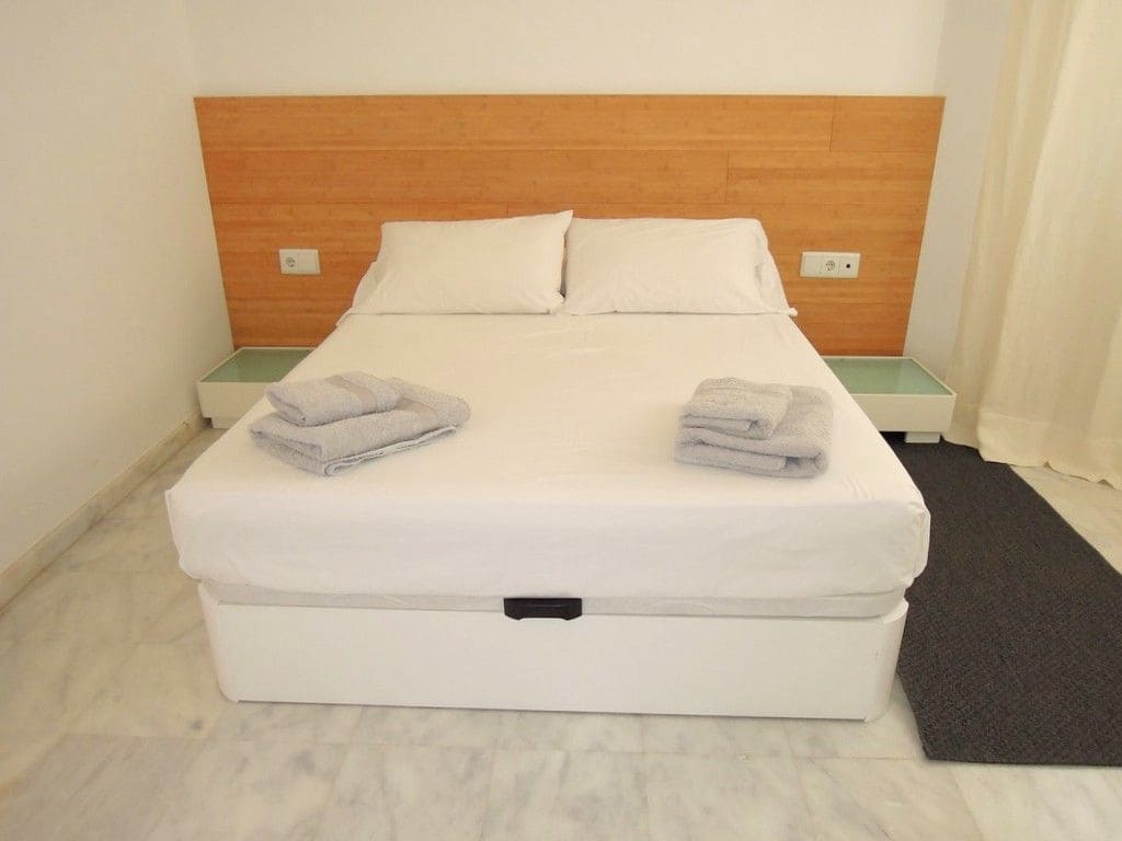 2 Zimmer Apartment zu vermieten in Altea mit Pool Garage - 1.350 € (Ref: 8838294)