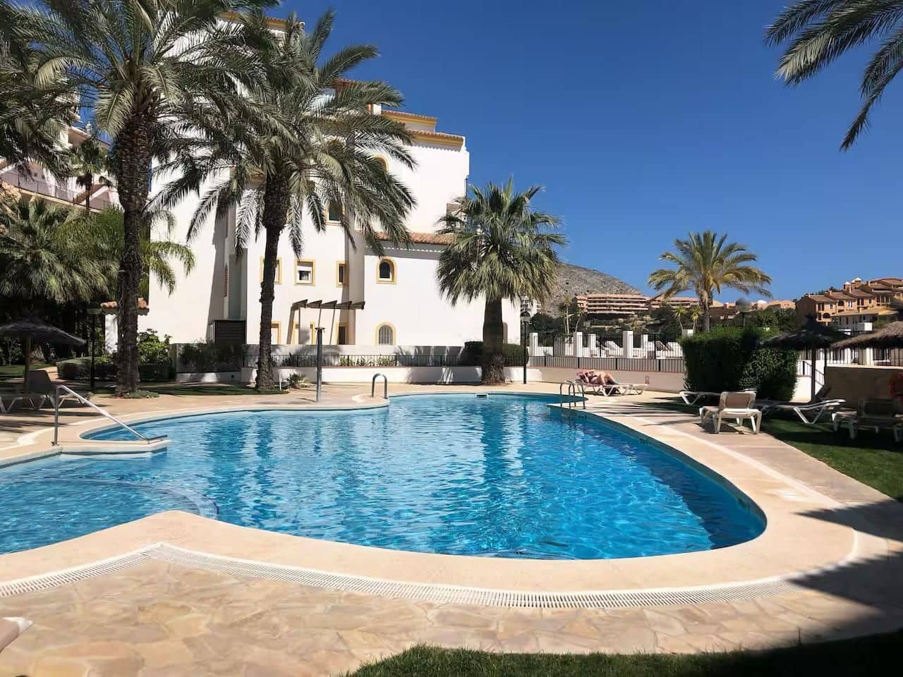 2 slaapkamer Appartement te huur in Altea met zwembad garage - € 950 (Ref: 8948545)