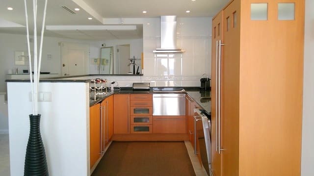 2 soveværelse Penthouse til salg i Altea med swimmingpool garage - € 795.000 (Ref: 9004637)