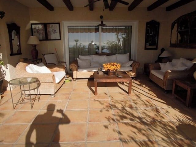 Ático de 4 habitaciones en Altea en venta con piscina garaje - 850.000 € (Ref: 9029240)