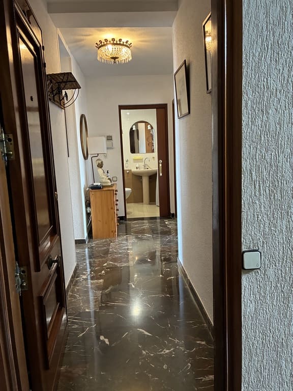 2 soveværelse Lejlighed til leje i Benidorm med swimmingpool garage - € 1.350 (Ref: 9038305)