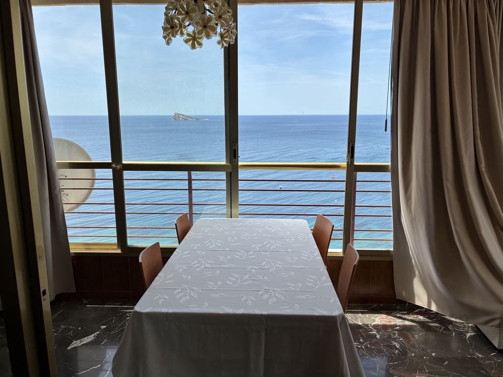 2 soveværelse Lejlighed til leje i Benidorm med swimmingpool garage - € 1.350 (Ref: 9038305)