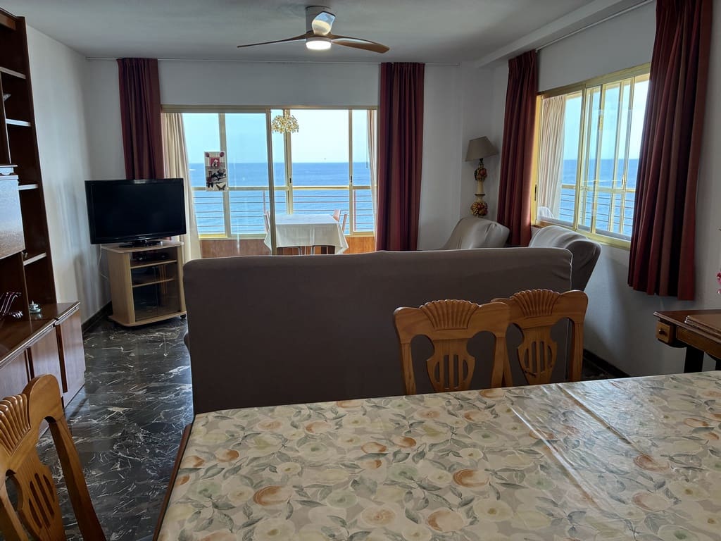 2 soveværelse Lejlighed til leje i Benidorm med swimmingpool garage - € 1.350 (Ref: 9038305)