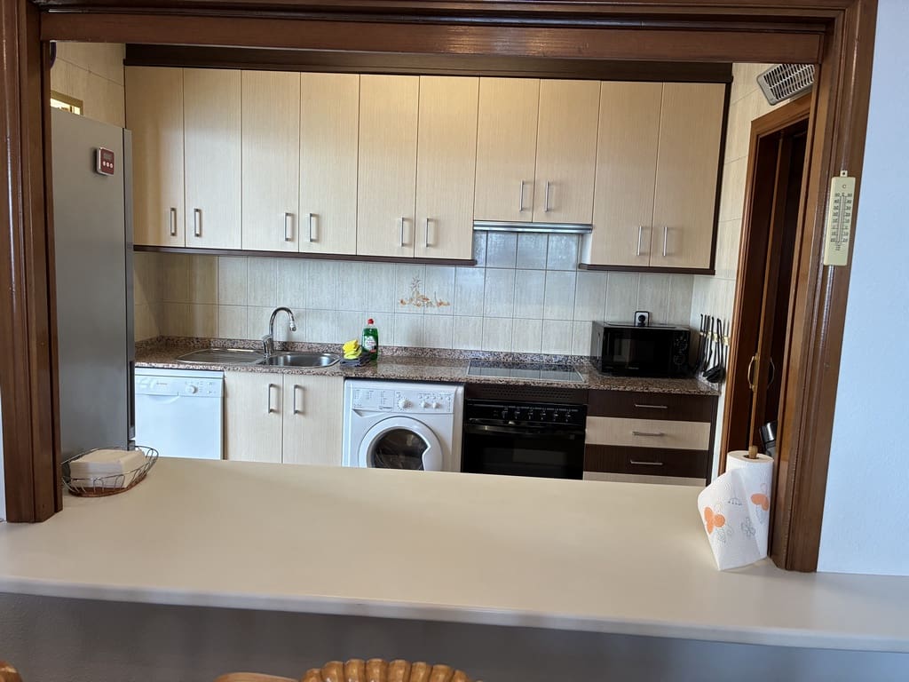 2 soveværelse Lejlighed til leje i Benidorm med swimmingpool garage - € 1.350 (Ref: 9038305)